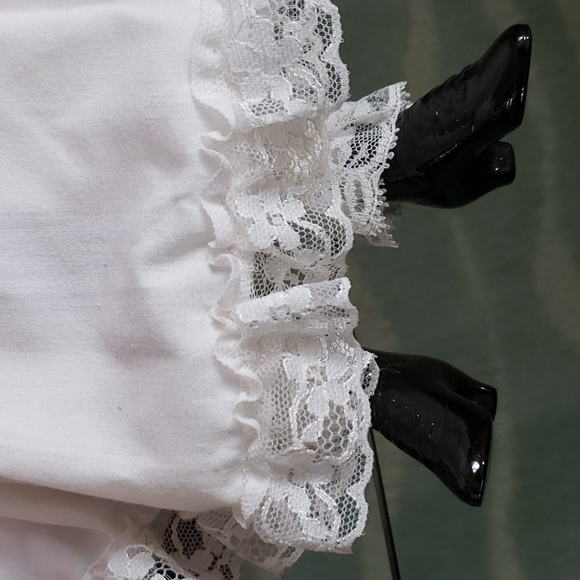 An authentic Little Women doll, Jo - Picture 5 of 6